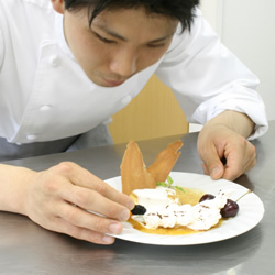 ケーキとビストロ　美城